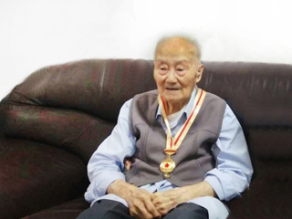 向老红军致敬!向抗战老兵致敬!