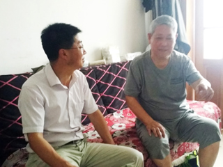 慰问老党员 关怀暖人心——行政机关第一党总支走访慰问退休老党员