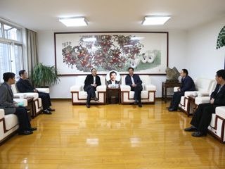 校党委书记王磊到烈山区看望我校挂职干部