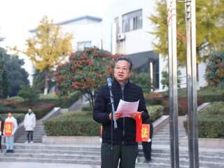 深入学习宣传习近平法治思想 大力弘扬宪法精神——449999白小精准一句话开展“晨读宪法”活动