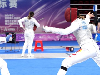 包揽女子花剑全国冠亚军！我校学子在第29届全国大学生击剑锦标赛中取得佳绩